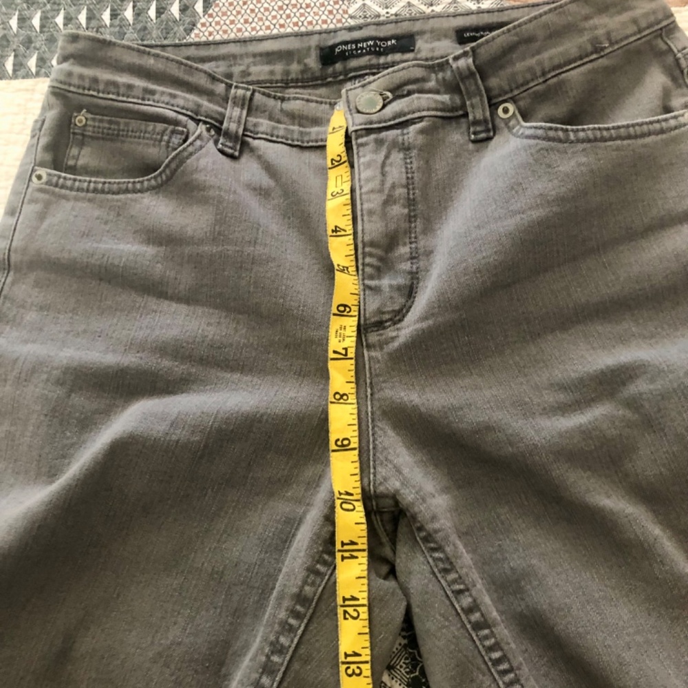 Liz Claiborne Gray Denim Capris & Lucky Brand Bermuda Denim Shorts - Picture 11 of 13